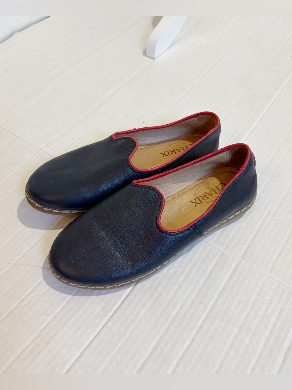 Charix Classic Slip On Loafers Flats Size EU 36 Size 6 Leather Navy Blue Red